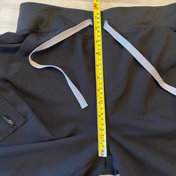 FIGS Black Yola Straight Leg Inala V-neck Top Scrub Set Uniform Women's Medium - Picture 12 of 12